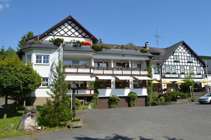 Hotel "Woiler Hof" Garni เอสลัวห์ ภายนอก รูปภาพ